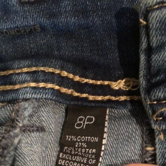 INC Embroidered Distressed Crystal Button Jeans Size 8P Medium Wash NWOT - Picture 7 of 7